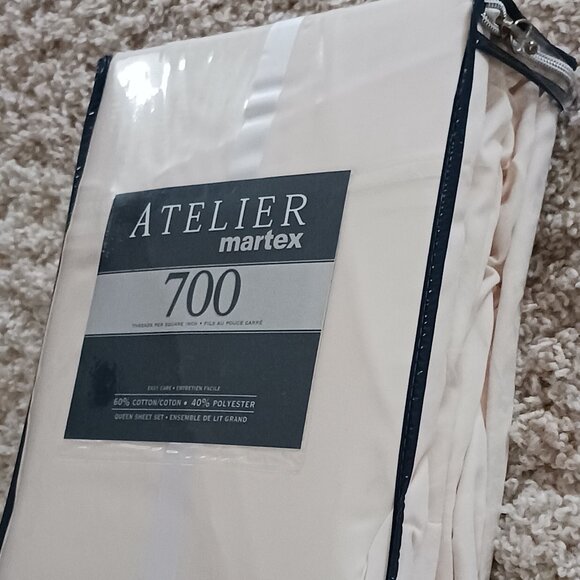Queen Sheet Set - Atelier Martex ,700 Count 60% Cotton, 40% Polyester, Ivory - Picture 2 of 4